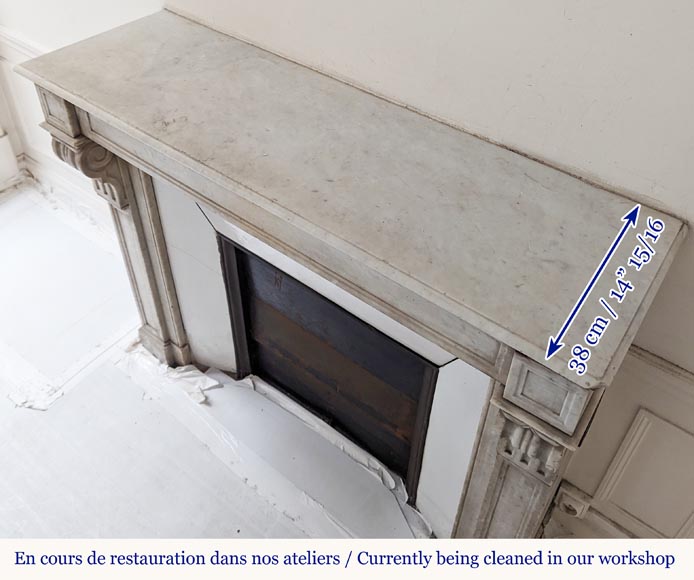 Cheminée de style Napoléon III à modillon en marbre de Carrare Cheminée de style Napoléon III à modillon en marbre de Carrare-9
