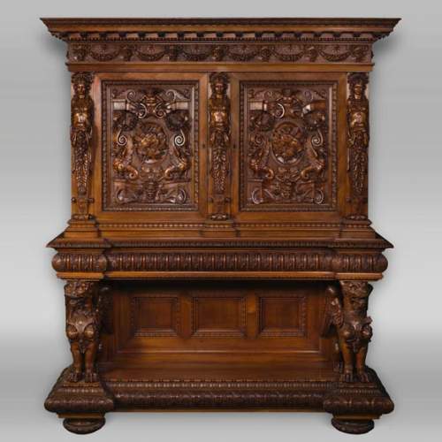 Une somptueuse crédence sculptée provenant d'un exceptionnel ensemble mobilier réalisé par Moïse Michelangelo Guggenheim pour le Palazzo Papadopoli de Venise, Italie