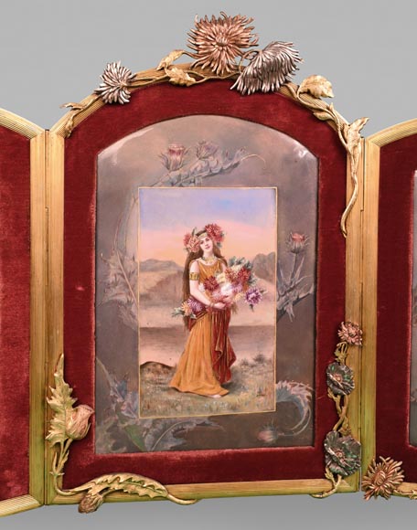 DORVAL, émailleur - Triptyque émaillé aux femmes à fleurs de chrysanthème-1