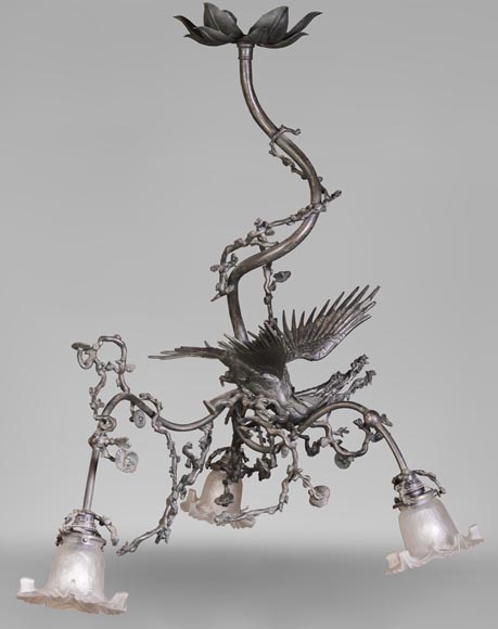 Lustre en bronze à patine brune à décor de dragon en vol et branches de cerisier en fleurs-0