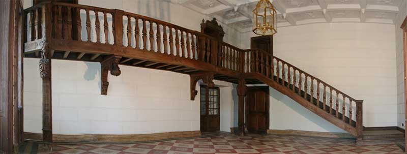 Grand escalier du château de Draveil-0