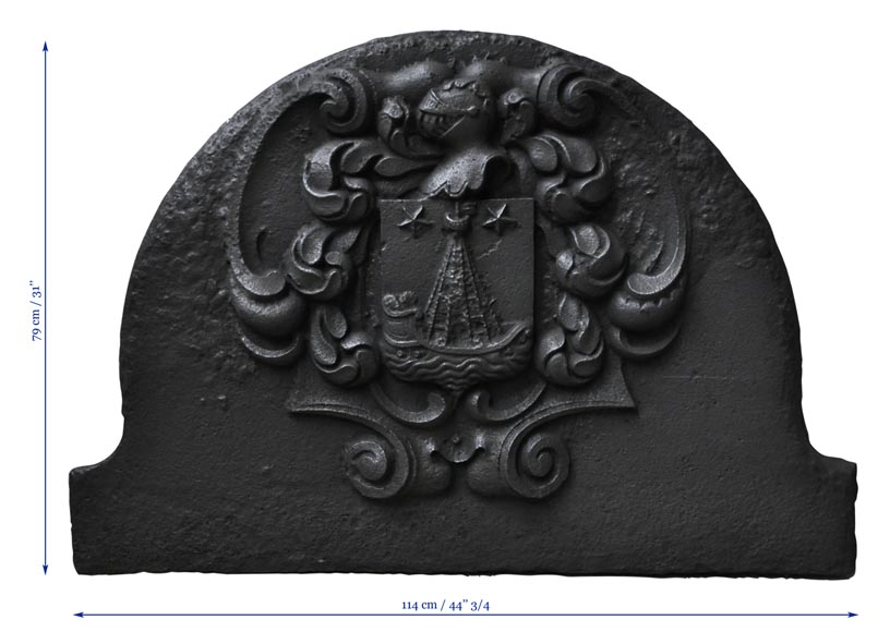 Belle plaque de cheminée cintrée aux Armes de la ville de Paris-7