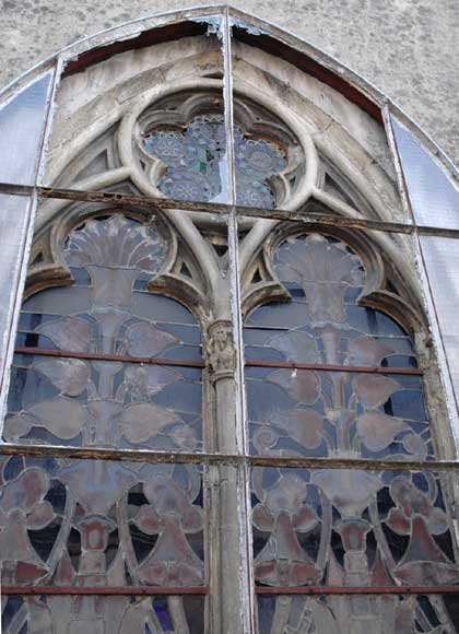 Vitraux de chapelle à motifs floraux-3