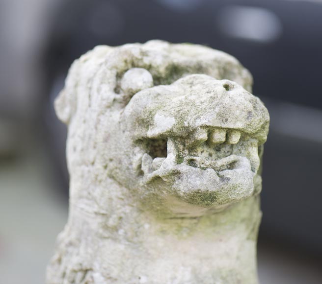 Lion, statue ancienne de jardin en pierre du XVIIè siècle-2