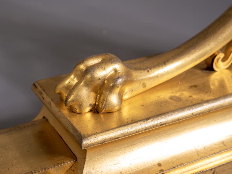 Paire de chenets de style Napoléon III en bronze doré au décors émaillé-8