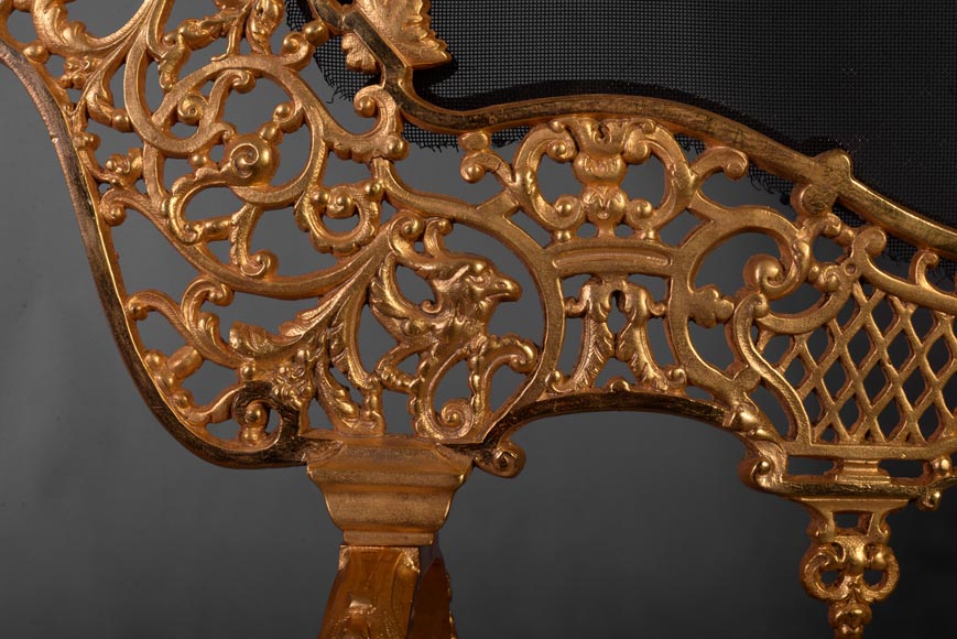 Grand pare-étincelles ancien en bronze doré de style Napoléon III à la tête de satyre -8