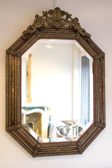 Beau miroir octogonal Napoléon III avec sa glace biseautée, bois, bronze et incrustations de laiton doré-0