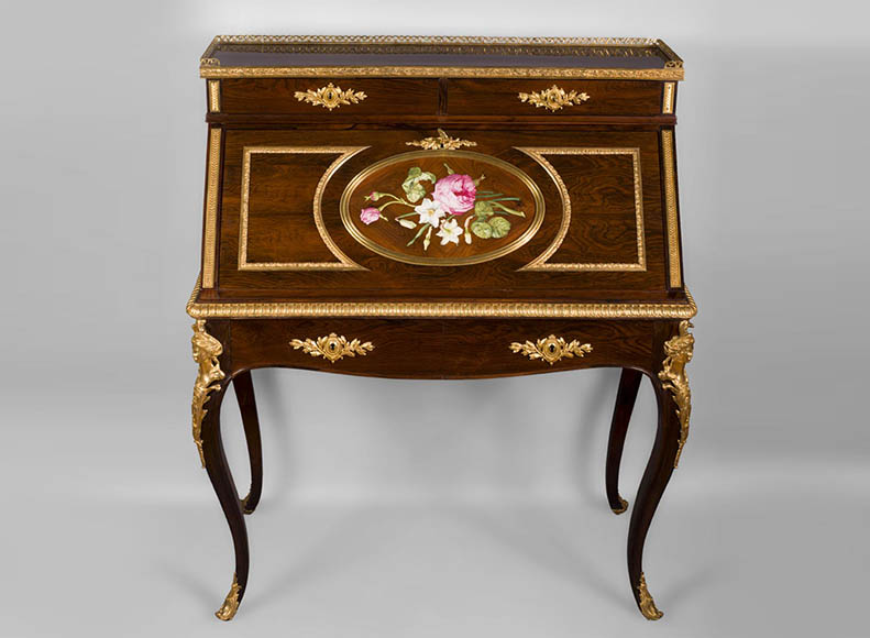 Julien-Nicolas RIVART (1802-1867) - Bureau de pente aux espagnolettes de bronze doré  et à décor de marqueterie de porcelaine-0