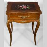 Julien-Nicolas RIVART (1802-1867) - Élégante table à ouvrage armoriée à décoration de marqueterie de porcelaine