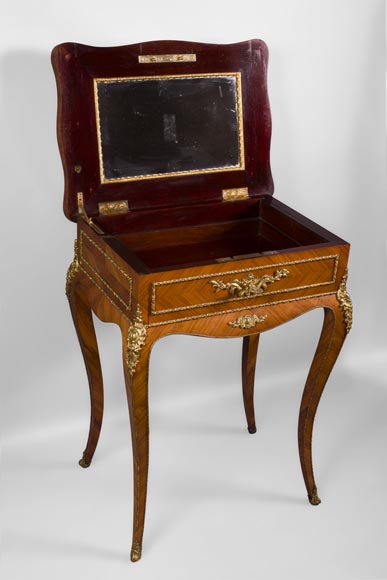 Julien-Nicolas RIVART (1802-1867) - Élégante table à ouvrage armoriée à décoration de marqueterie de porcelaine-3