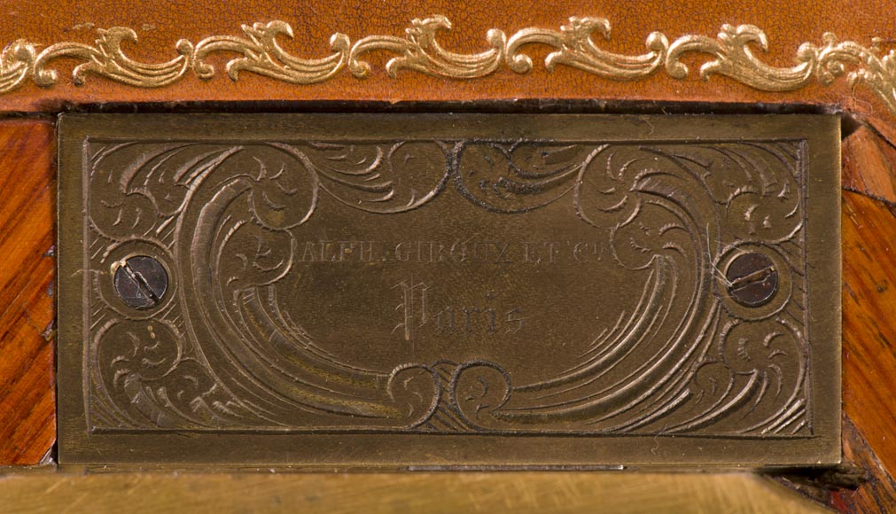 Alphonse GIROUX et cie (1838-1867) et Julien-Nicolas RIVART (1802-1867) - Très beau bureau de pente aux espagnolettes à décor de roses en incrustation de porcelaine-5