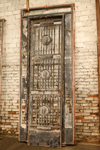 POILLERAT Gilbert - Paire de portes et garde-corps Art Déco en fer forgé et bronze, 1936-2