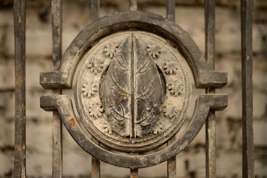 POILLERAT Gilbert - Paire de portes et garde-corps Art Déco en fer forgé et bronze, 1936-10