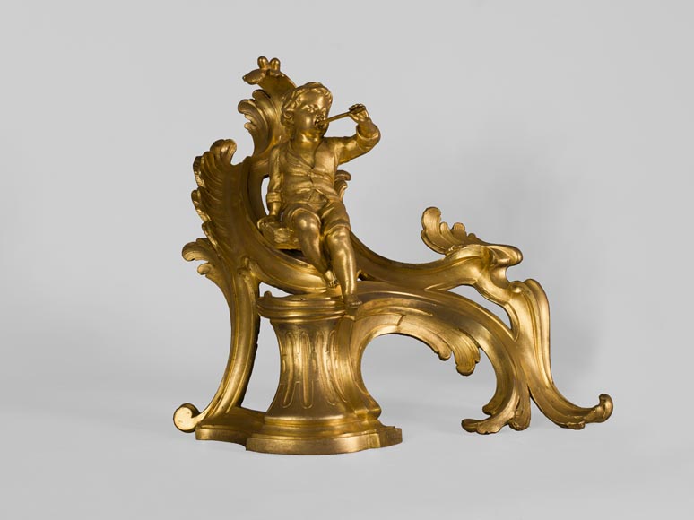 Superbe paire de chenets en bronze doré d'époque Louis XV aux putti soufflant des bulles de savon, dorure d'origine-1