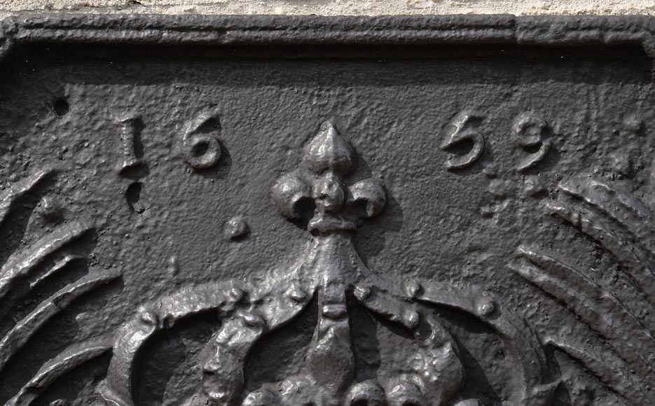 Plaque de cheminée en fonte ancienne d'époque début 19 ème-fr