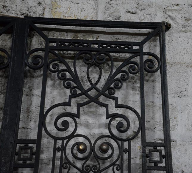 Ancienne porte Art Déco en fer forgé au panier de fruits, années 1930-1