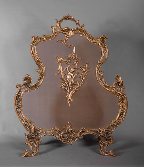 Pare-étincelles au Cupidon de style Louis XV, en bronze poli verni, années 1970-0