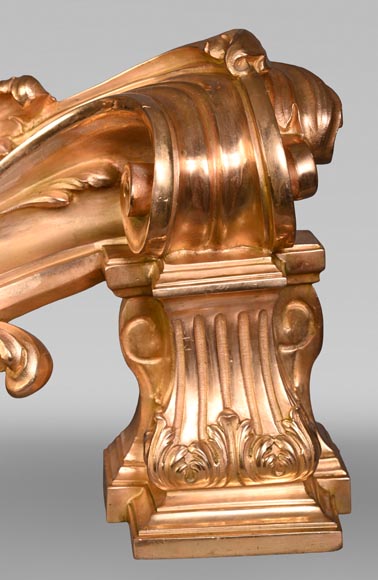 Henri VIAN, paire de chenets volute en bronze doré-4