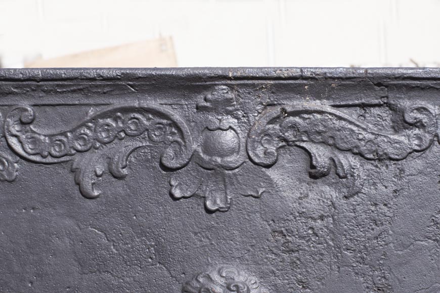Plaque de cheminée de style louis XV représentant Aphrodite Pandemos-6