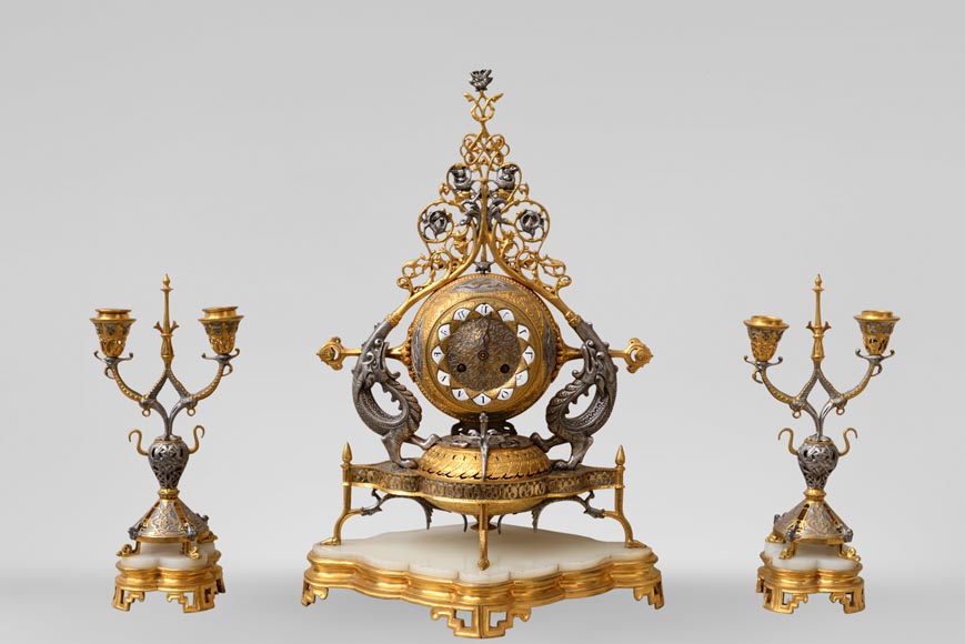 Victor GEOFFROY-DECHAUME (modèle de) et Auguste-Maximilien DELAFONTAINE (bronzier) - Garniture « Persane » en bronze doré et argenté-0