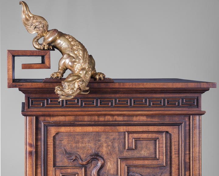 Gabriel VIARDOT (1830-1906) - Meuble étagère à décor de dragon et chien de Fô-1