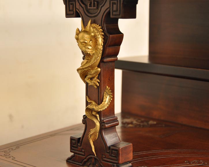 Gabriel Viardot (attribué à) - Table japonisante à ornements de bronzes dorés-4