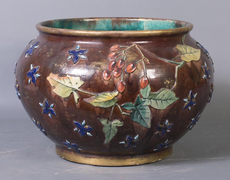 Fernand THESMAR, Cache pot en céramique au décor floral en émail appliqué-4