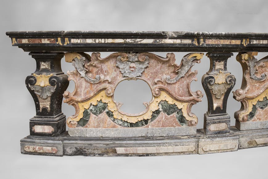 Paire de balustrades de style Baroque en marbre polychrome-4