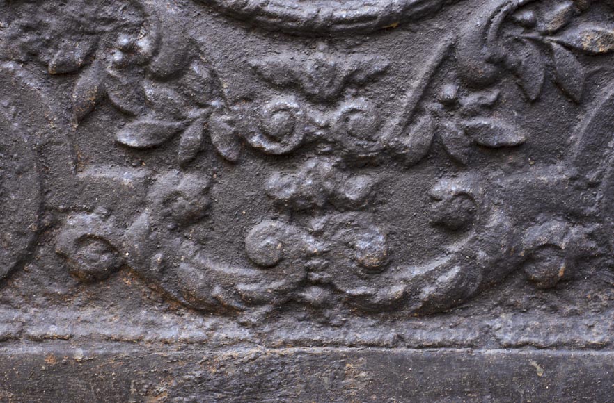 Plaque de cheminée ancienne représentant le Sacrifice d'Isaac-4