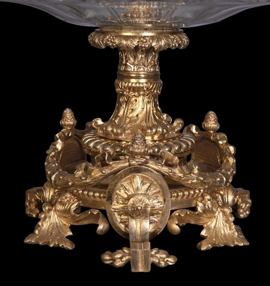 Centre de table de style Napoléon III en bronze doré et cristal taillé, vers 1850-5