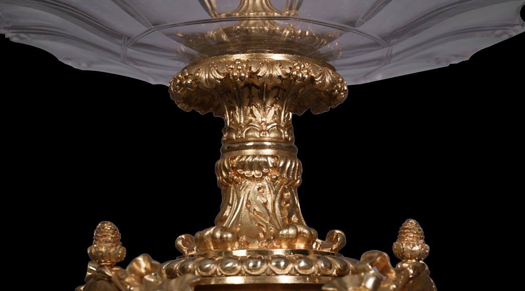 Centre de table de style Napoléon III en bronze doré et cristal taillé, vers 1850-6
