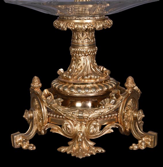 Centre de table de style Napoléon III en bronze doré et cristal taillé, vers 1850-9