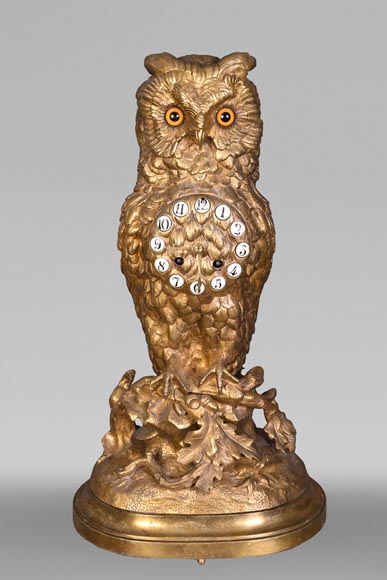 Travail français, Pendule hibou en bronze doré, fin XIXe siècle-0