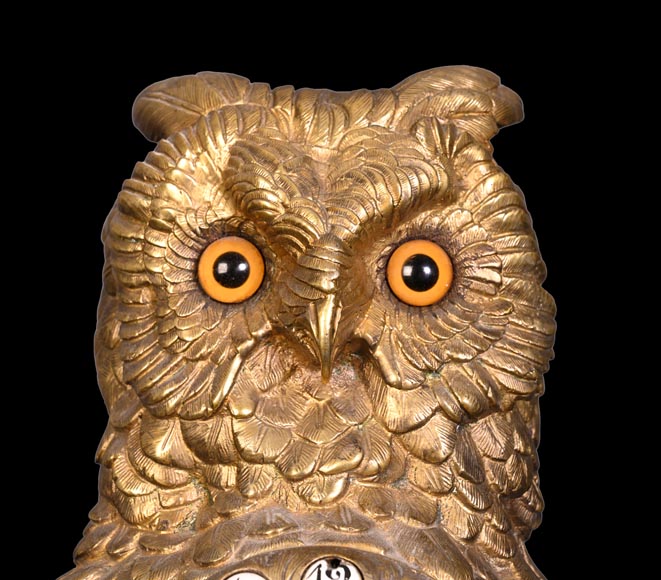 Travail français, Pendule hibou en bronze doré, fin XIXe siècle-1