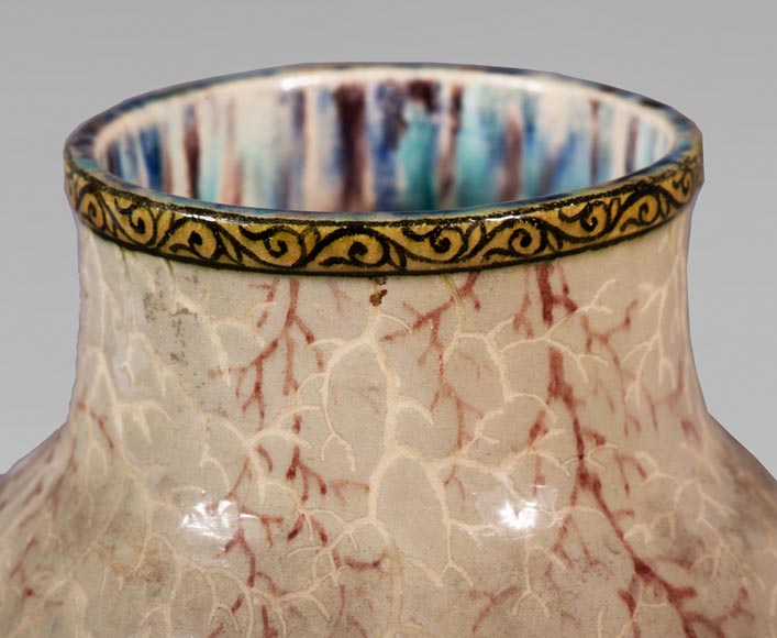 Edmond LACHENAL (1855-1930) - Vase ovoïde en céramique vernissée à décor de carpes-9