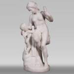 Etienne Maurice FALCONET (d'après) - Vénus retirant le carquois de Cupidon, en marbre de Carrare