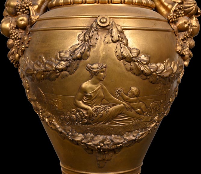 Ferdinand BARBEDIENNE (1810-1892), Grand vase à l'antique en bronze doré Ferdinand BARBEDIENNE (1810-1892), Grand vase à l'antique en bronze doré-1