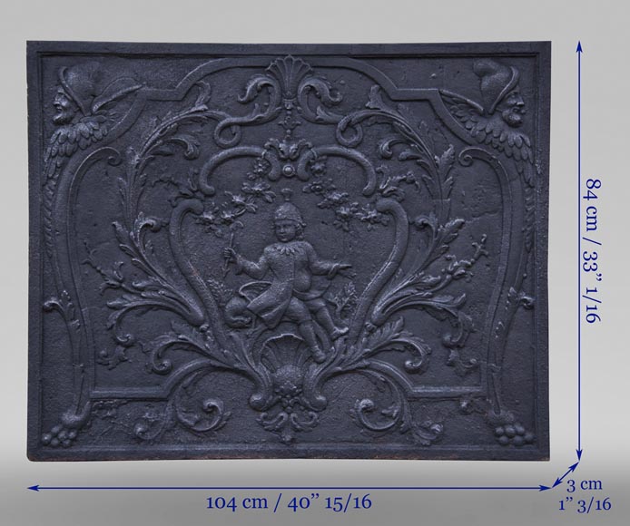 Plaque de cheminée ancienne de style Louis XV à décor d'une scène allégorique-8