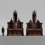Paire d'autels d'église anciens en chêne de style Néo-Gothique