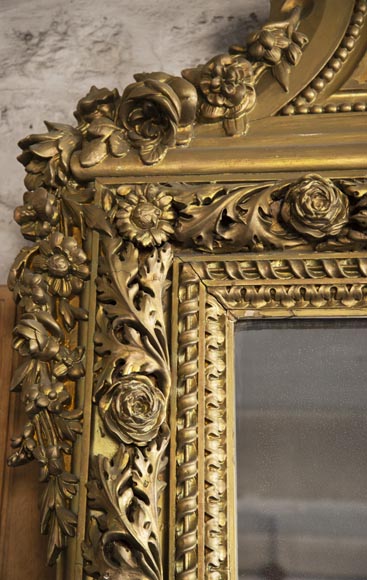Grand trumeau ancien de style Napoléon III à décor de roses et de couronne de laurier-3