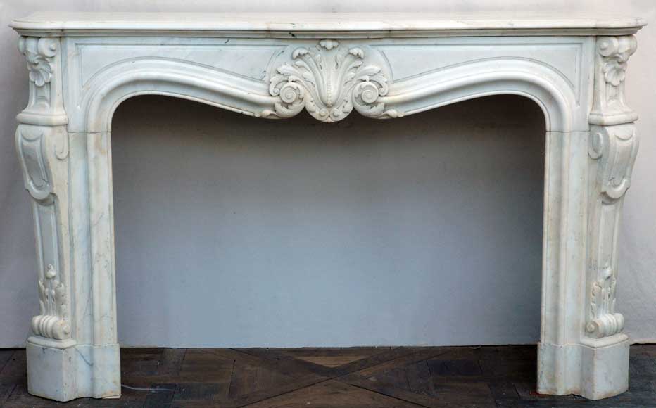 Cheminée Louis XV en marbre blanc-0