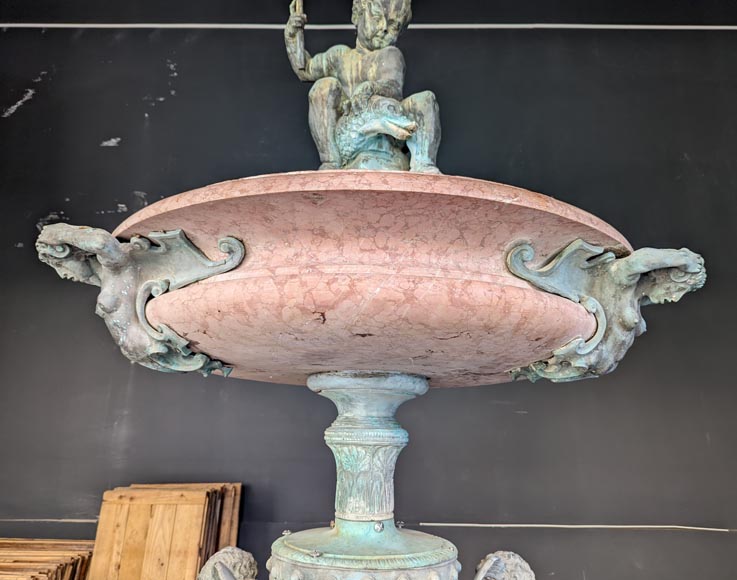 Fontaine italienne de style Napoléon III en bronze et marbre rouge de Vérone-4