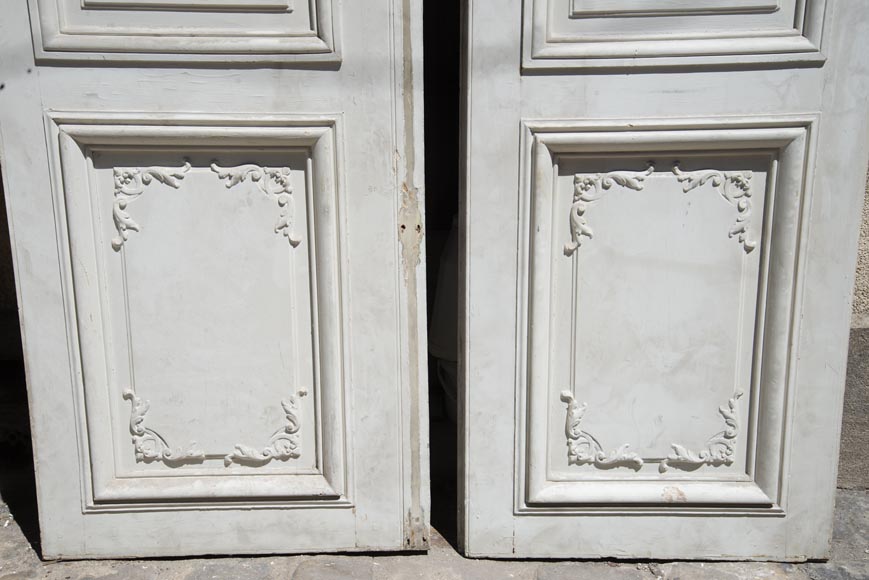 Ensemble de huit double-portes de style Napoléon III en chêne peint-5