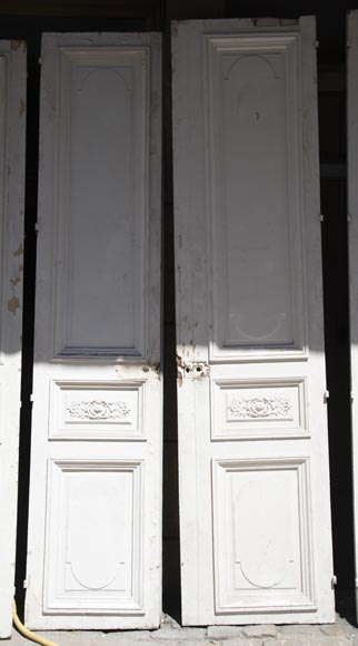 Ensemble de huit double-portes de style Napoléon III en chêne peint-9