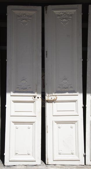 Ensemble de huit double-portes de style Napoléon III en chêne peint-12
