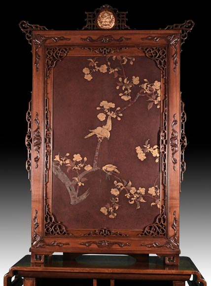 CHARBONNIER (ébéniste) pour L’ESCALIER DE CRISTAL, Cabinet japonisant à panneau laqué coulissant, vers 1890-2