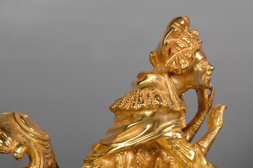 Paire de chenets anciens en bronze doré de style Louis XV en bronze doré avec personnages en costume-2