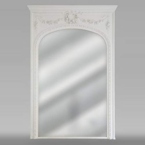 Trumeau ancien de style Louis XVI décoré d'une couronne de fleurs