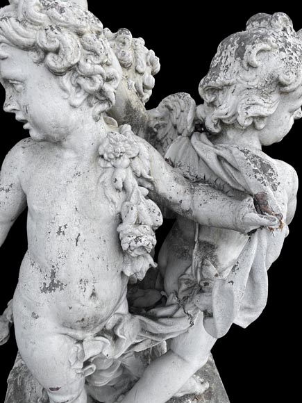 Groupe de trois putti ailés en fonte peinte, d'après les parterres d'eau de Versailles Groupe de trois putti ailés en fonte peinte, d'après les parterres d'eau de Versailles-7