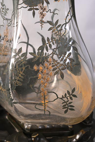 Escalier de CRISTAL, vase balustre sur socle en bronze et paire de vases bambou en cristal-10